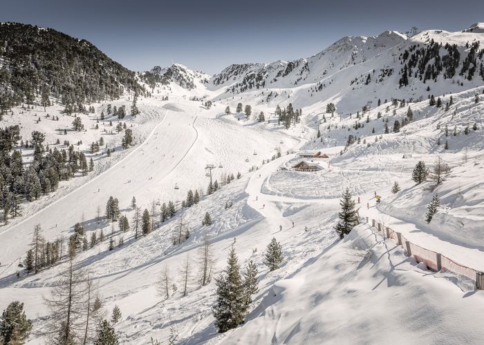 Skigebiet Hochoetz und Kühtai - schneesicher im Winter - wohnen im Hotel Schlössl Ötztal Skigebiet Hochoetz und Kühtai - schneesicher im Winter - wohnen im Hotel Schlössl Ötztal